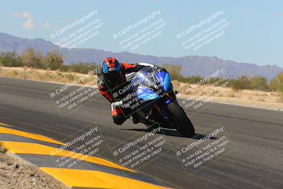 media/Oct-08-2022-SoCal Trackdays (Sat) [[1fc3beec89]]/Turn 7 Inside (145pm)/